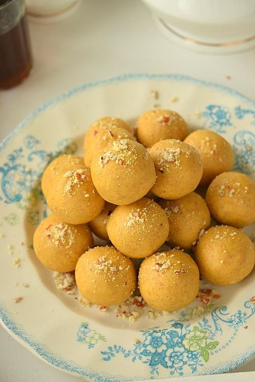 Ghee Besan Laddu